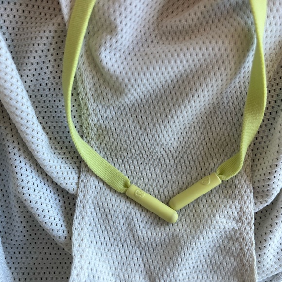 Men’s Lululemon Lime Green Swim Shorts - Picture 5 of 5